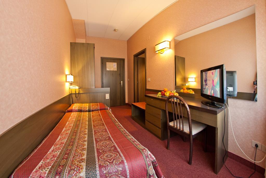 Hotel كليس المظهر الخارجي الصورة